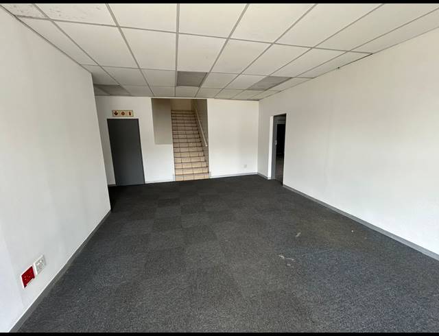 2,170M² WAREHOUSE TO LET IN SPARTAN